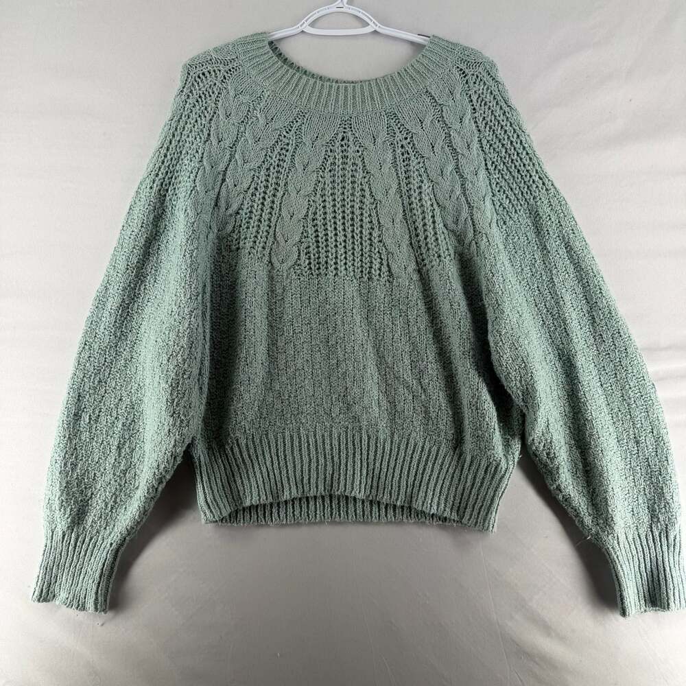 1057 Women’s XL American Eagle Cable Knit Crew Neck Sweater